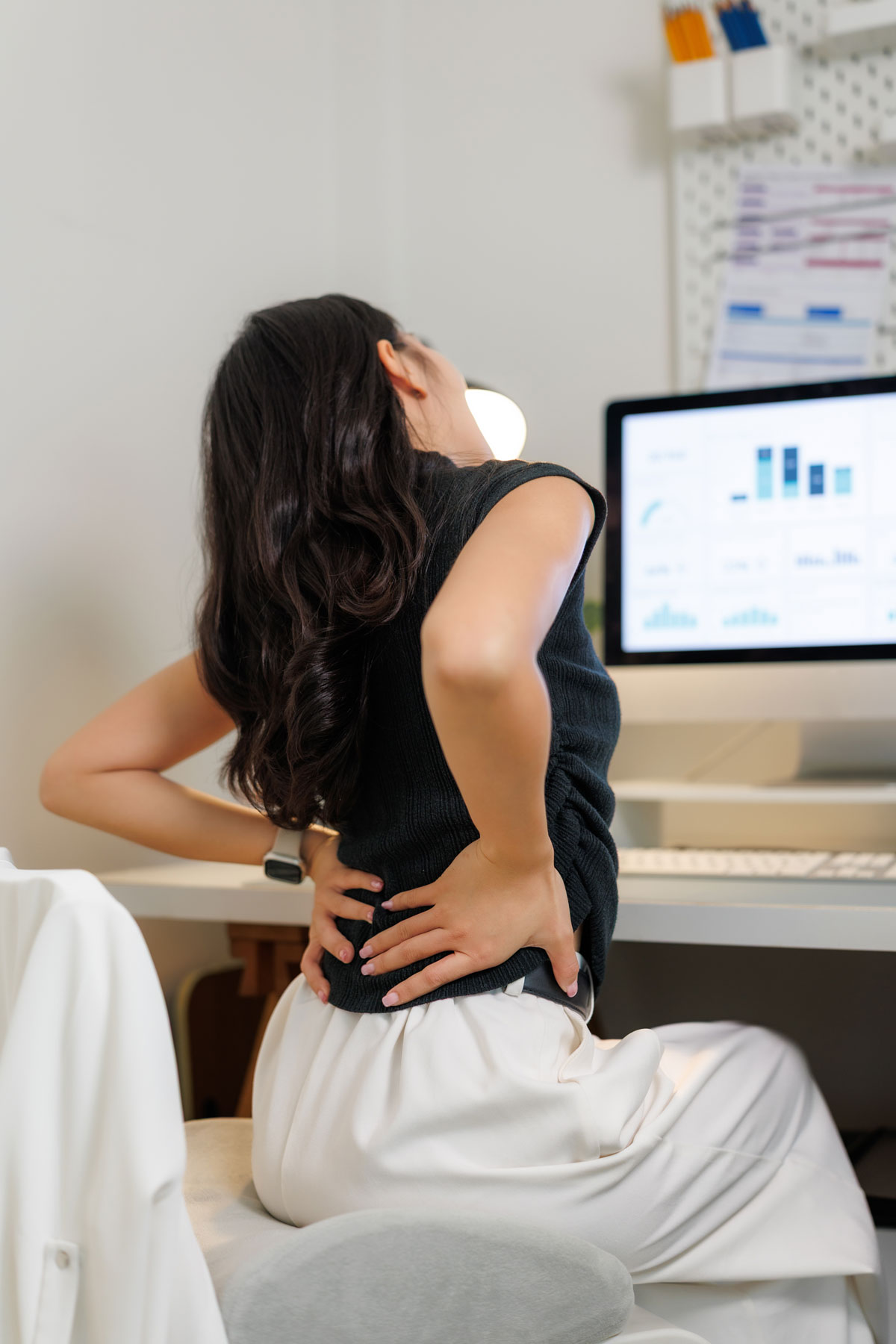 Epidural Injections in Spring Hill, FL: Relief for Chronic Back and Neck Pain 2 woman needs Epidural Injections for back pain